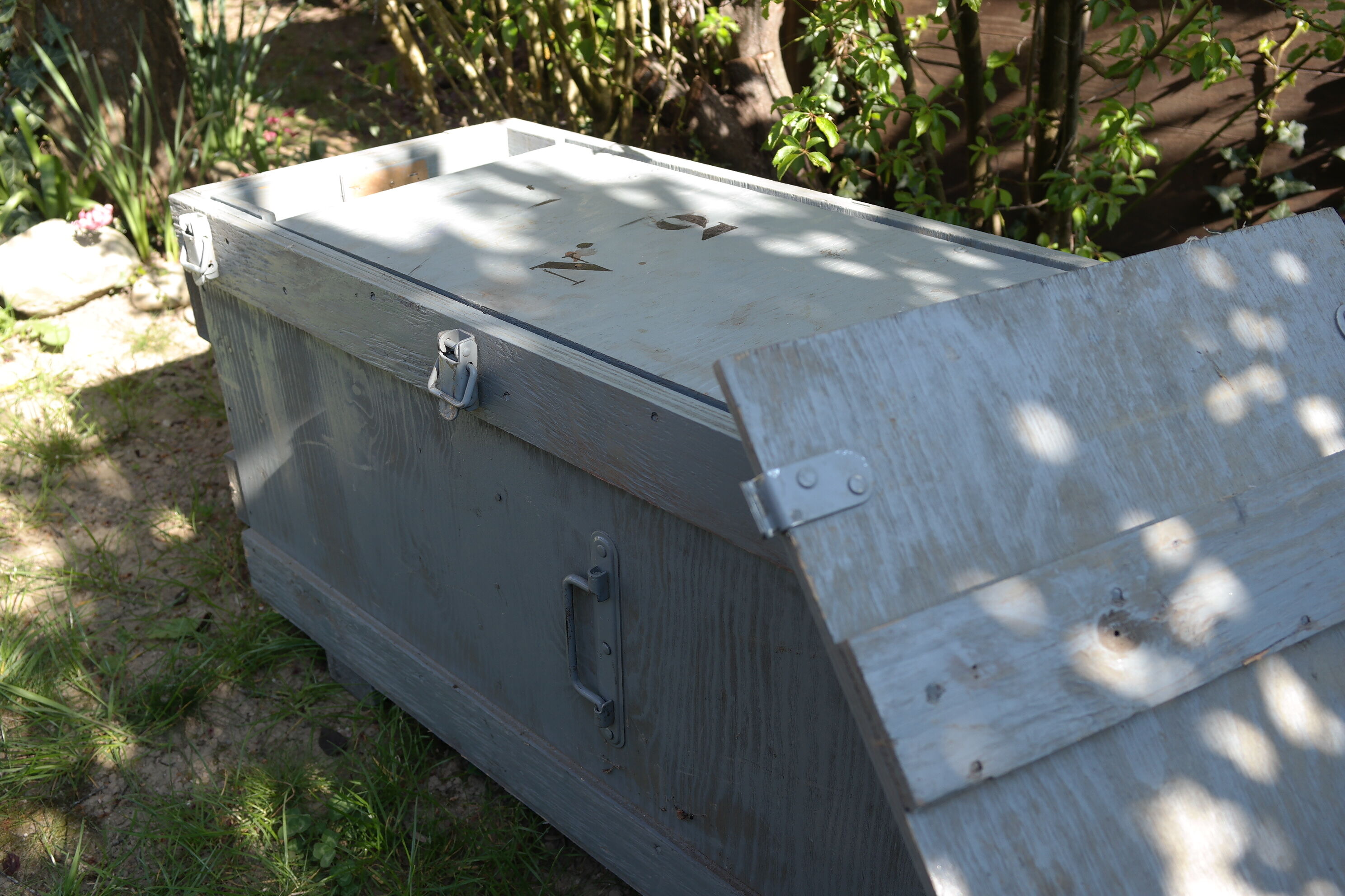 Caisse militaire en bois
