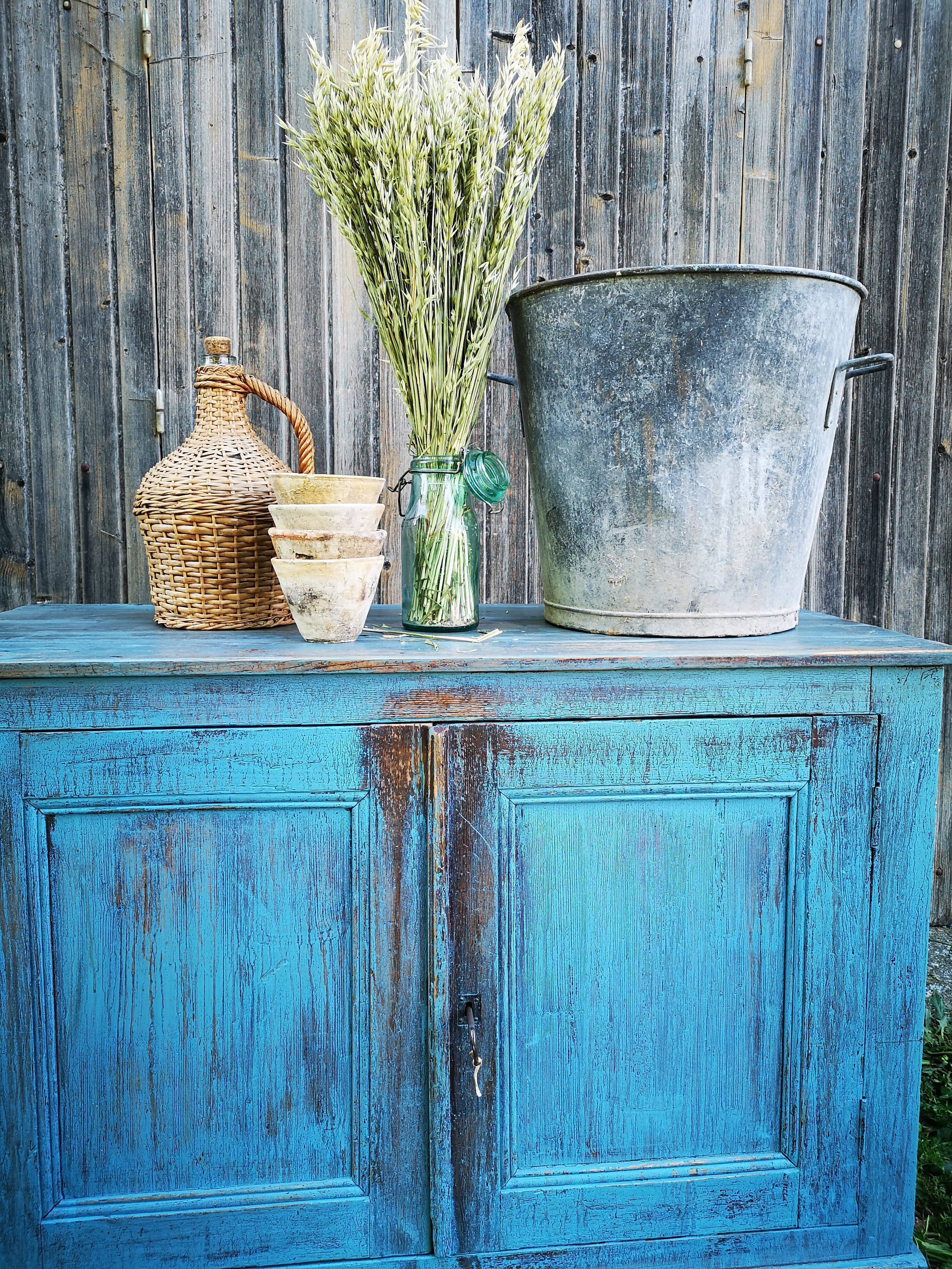 Buffet campagne patiné bleu