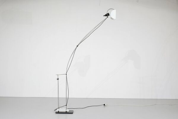 Lampe arquée par Pas d'Urbino & Lomazzi pour Guzzini, 1970