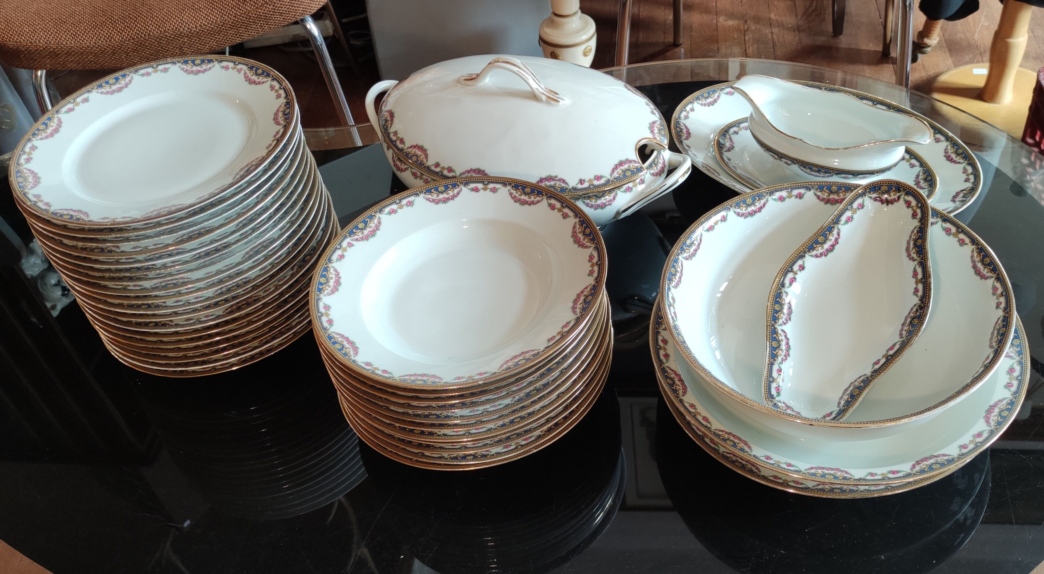 Former service dishes Limoges 36 pieces
