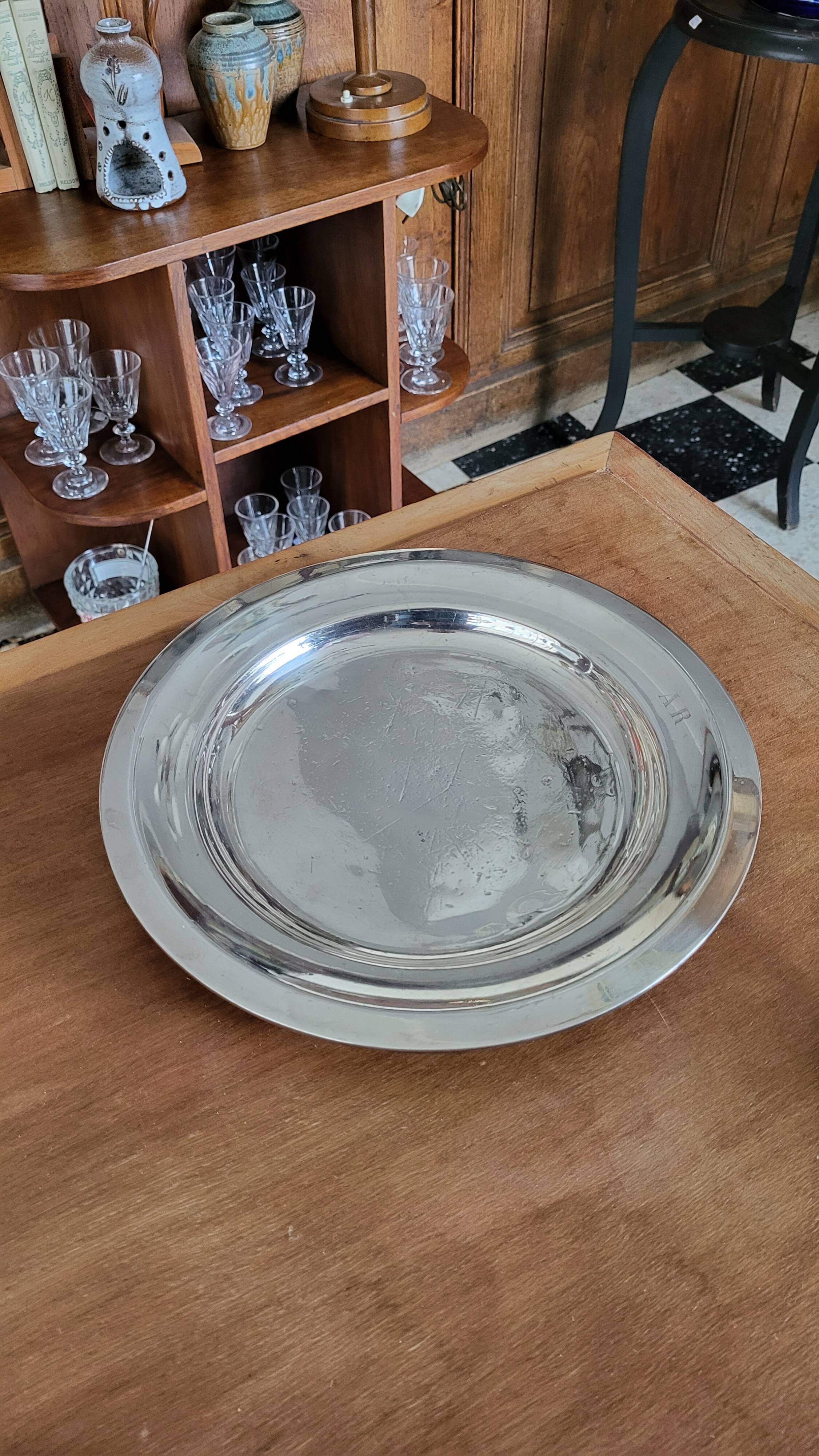 Plat en métal argenté  Christofle
