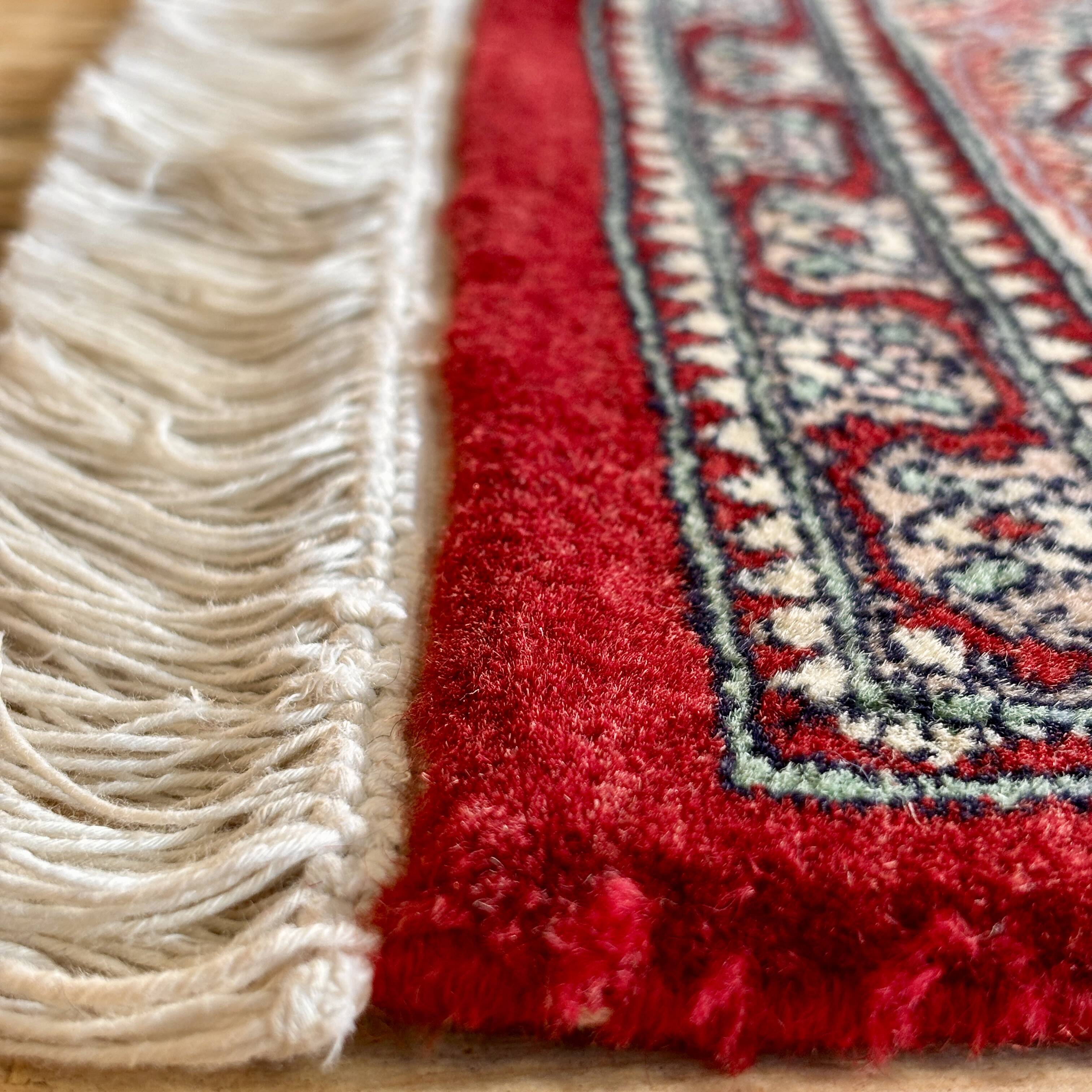 Authentic hand-knotted Persian Tabriz carpet, wool on cotton – 154 x 223 cm