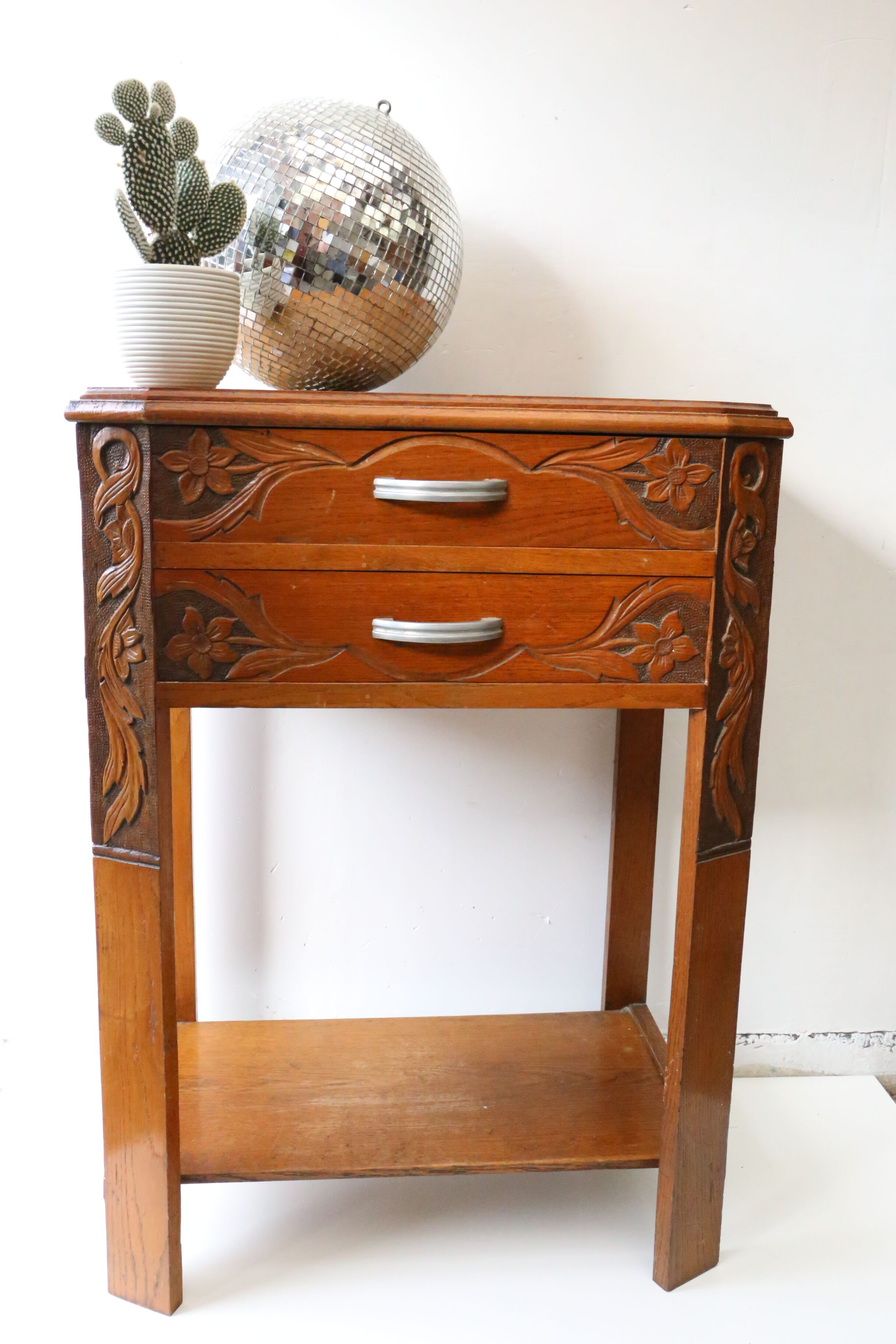 Art deco floral carved healing, 1920s