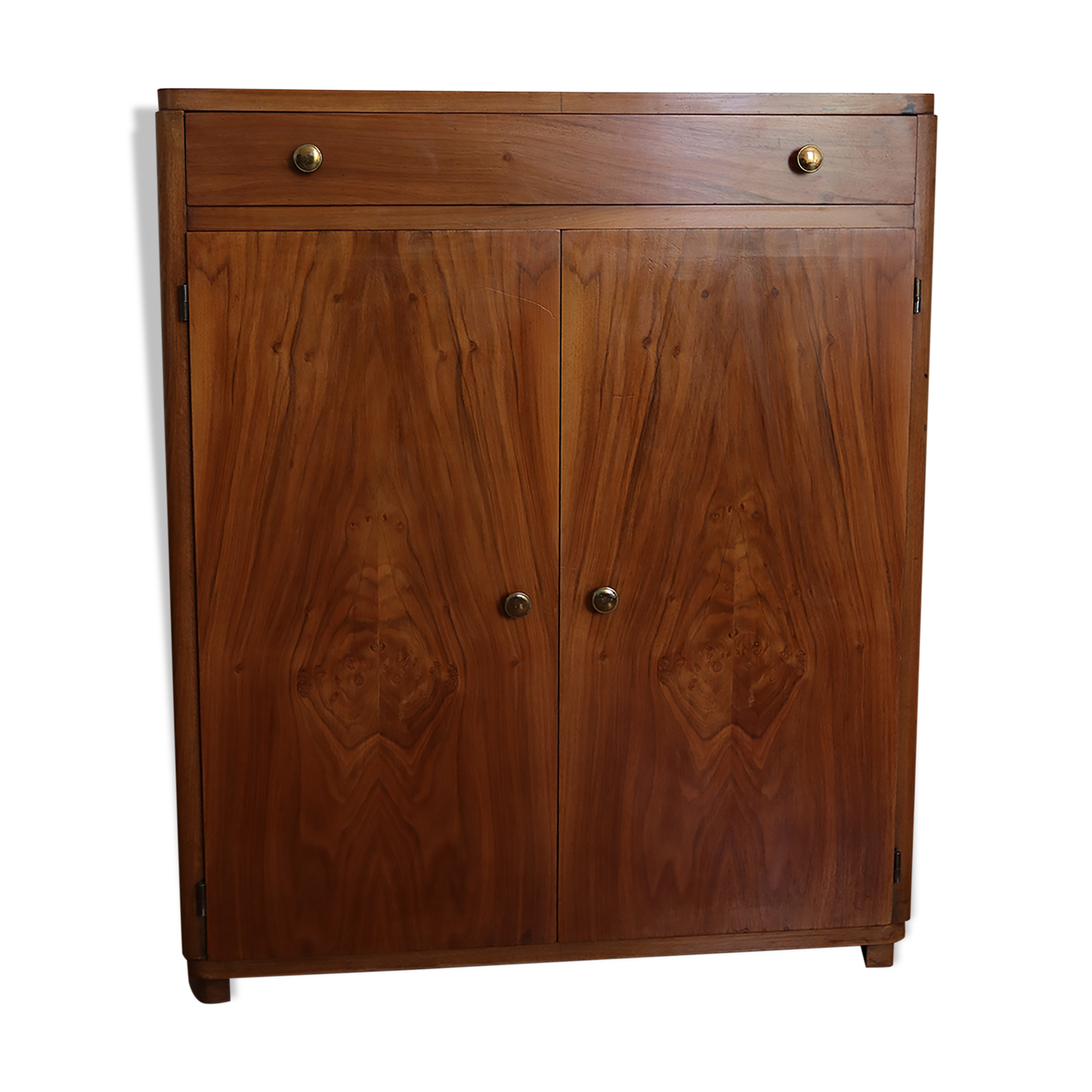 Walnut veneer buffet