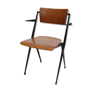 Fauteuil pyramidal par