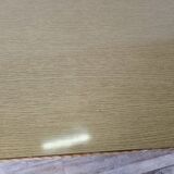 Table à manger des années 1950 en érable avec bord travaillé