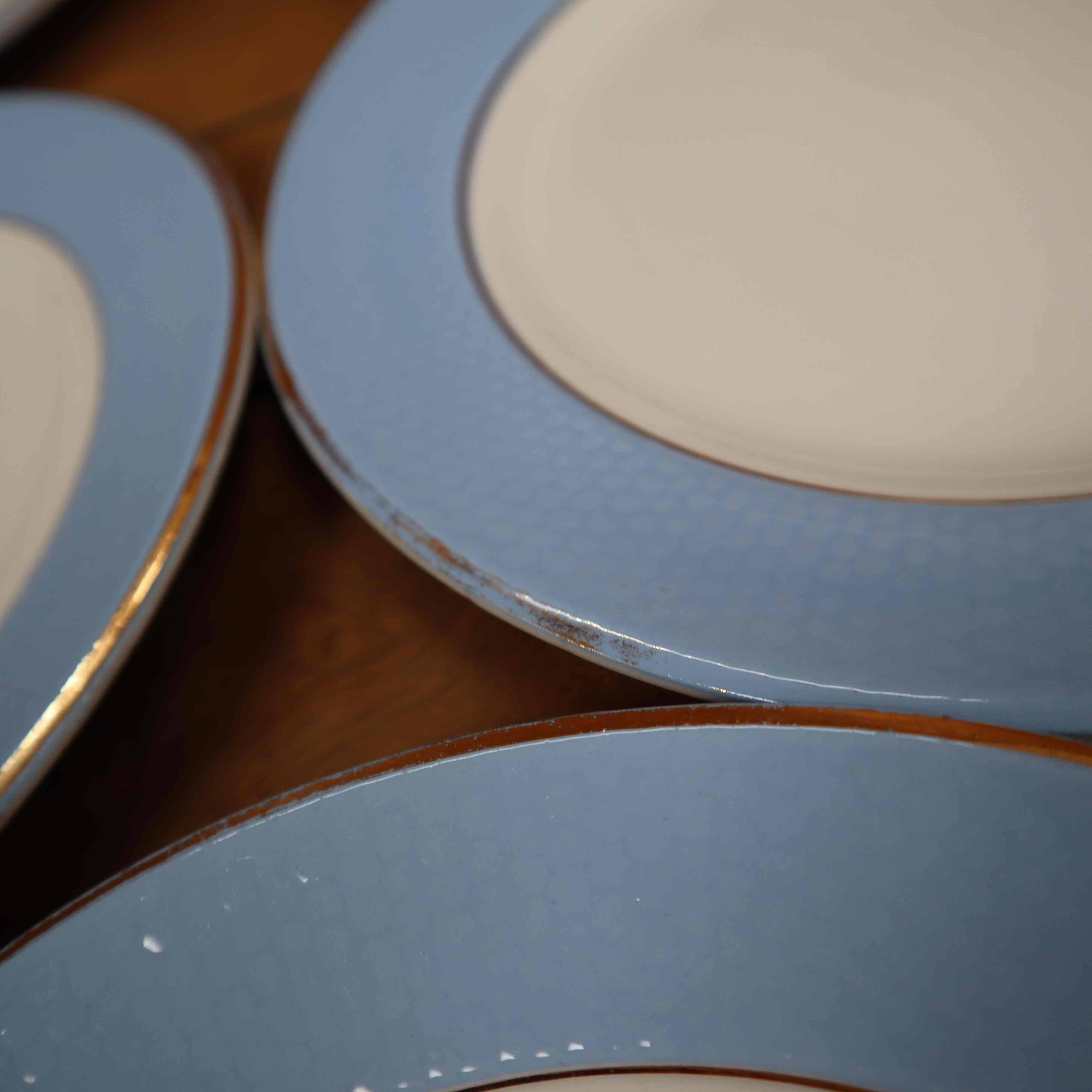 Set of 6 flat plates l'Amandinoise blue and gold outline 7885
