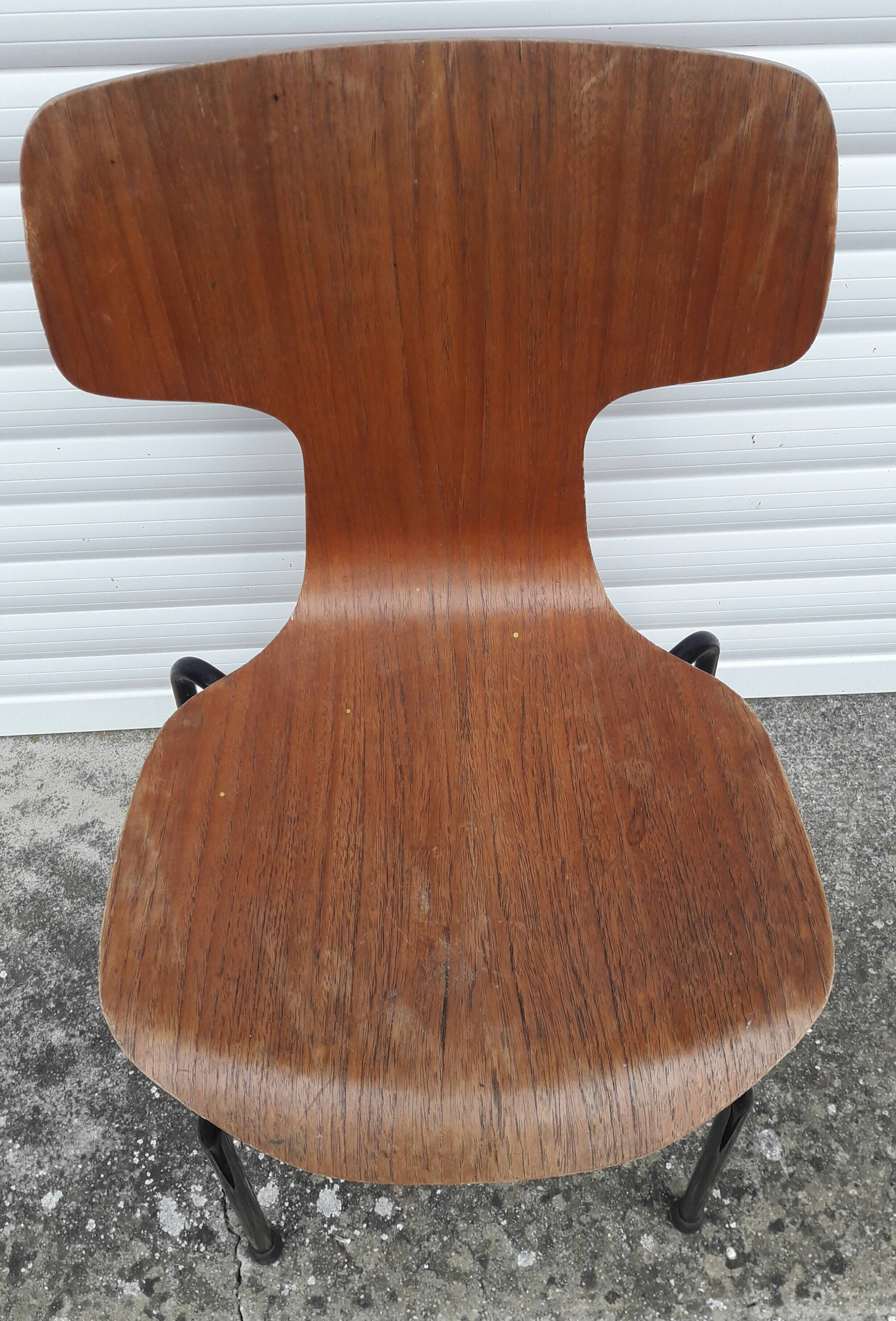Hammer chair 3123 by Arne Jacobsen for Hansen in 1969, children's model