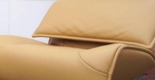 Canapé en cuir camel modèle Veranda Cassina
