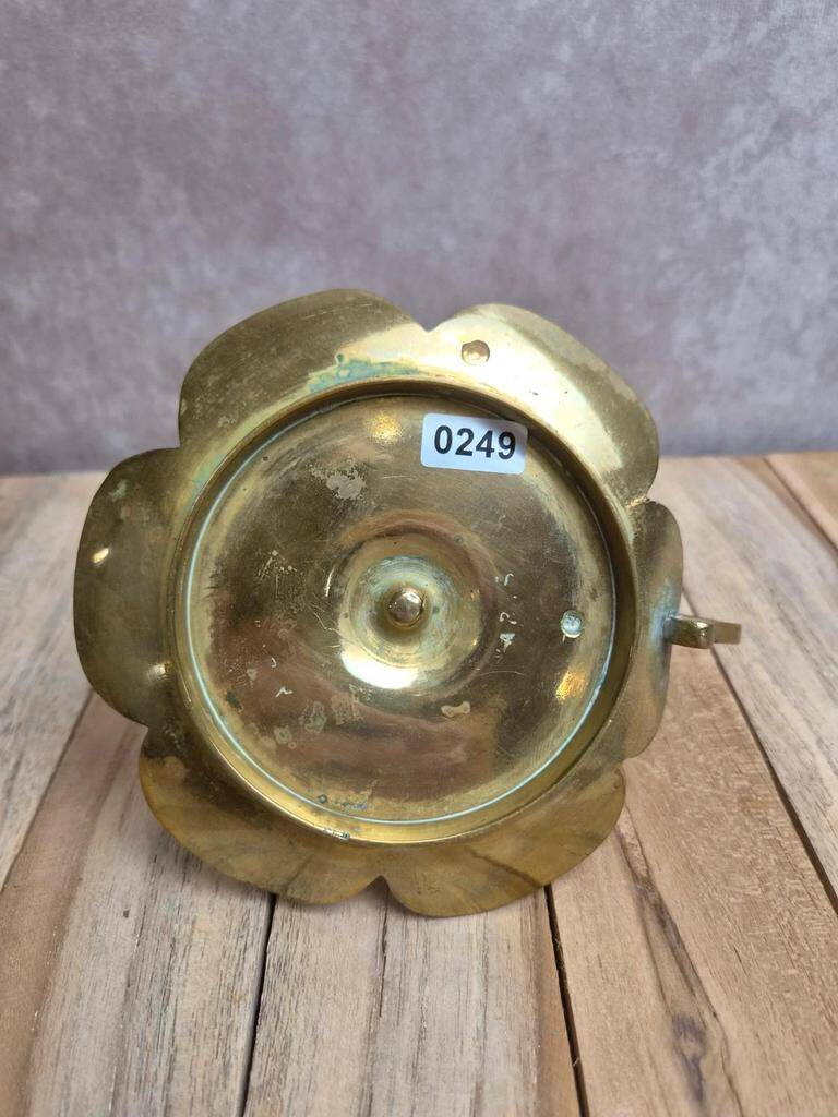 Antique brass candlestick La Ménagère Paris – floral decoration