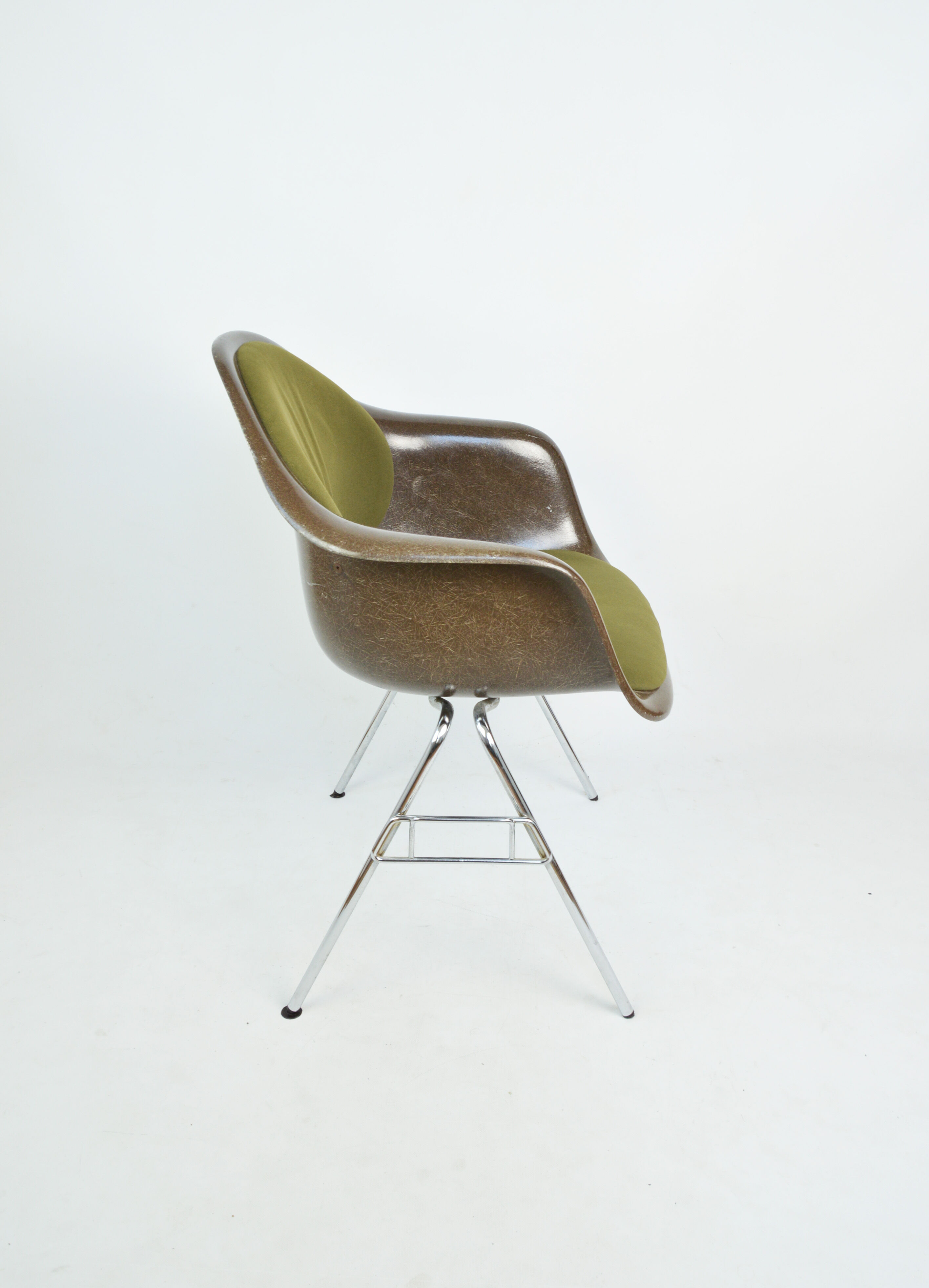 Chair designed by Charles & Ray Eames, Vitra, 1970