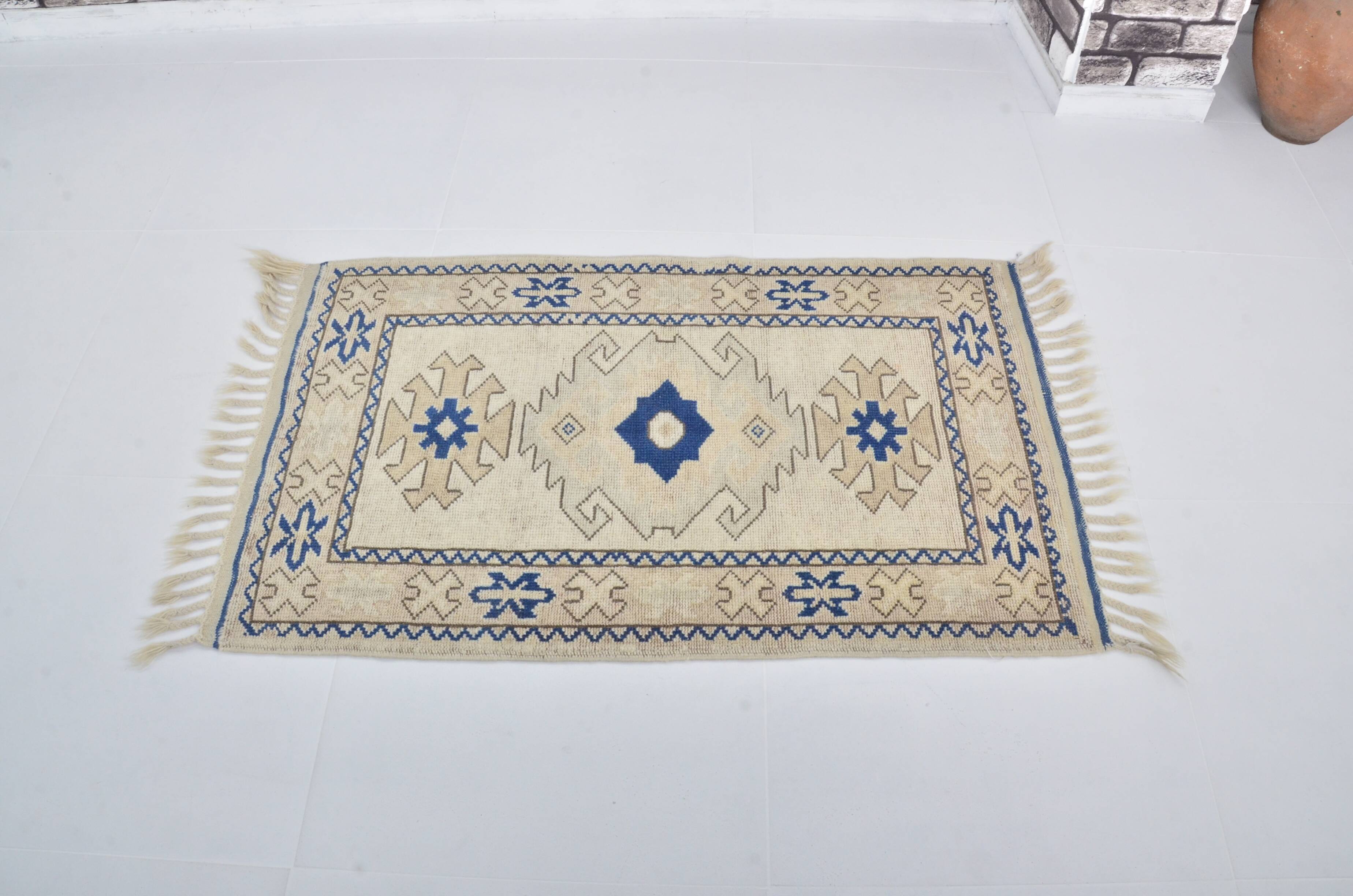 Vintage Anatolian  wool Rug sku 3449