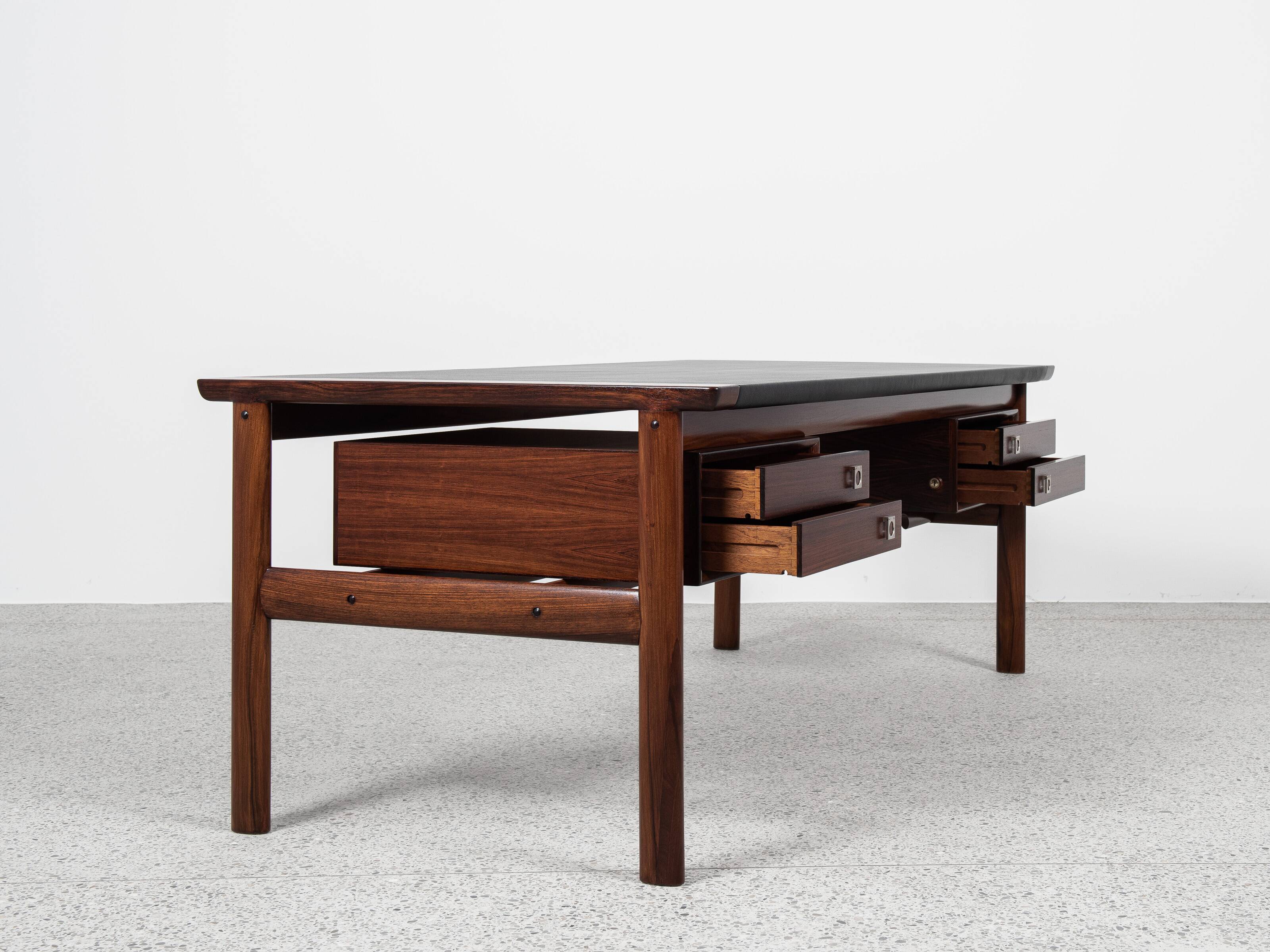 Midcentury Danish XL desk in rosewood and leather by Arne Vodder for Sibast