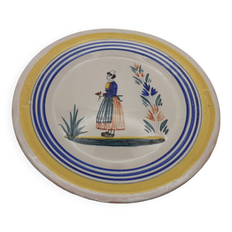 Ancienne assiette henriot quimper / personnage bretonne