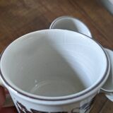 5 old coffee cups
