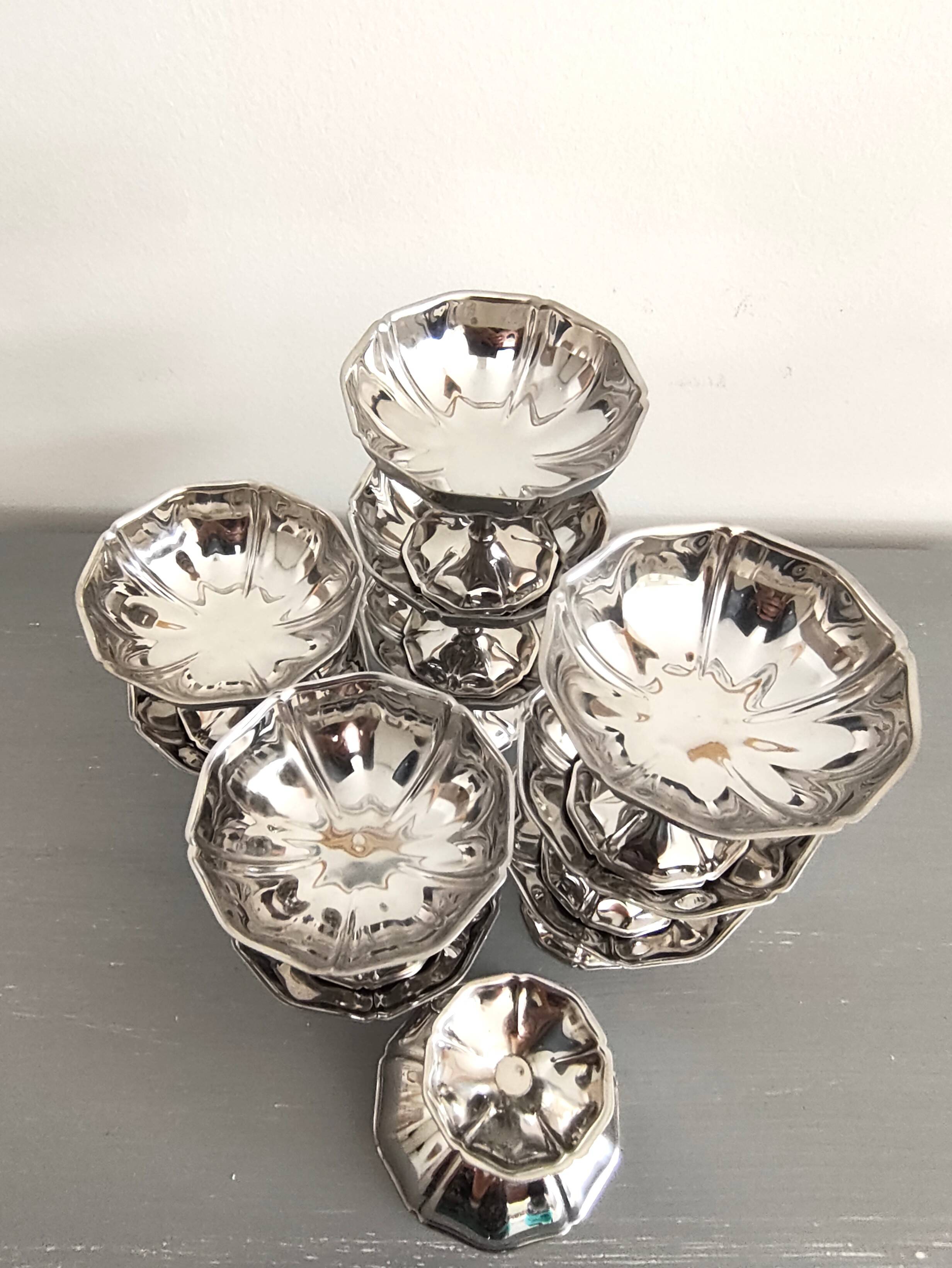 Lot de 11 coupes à glace années 60