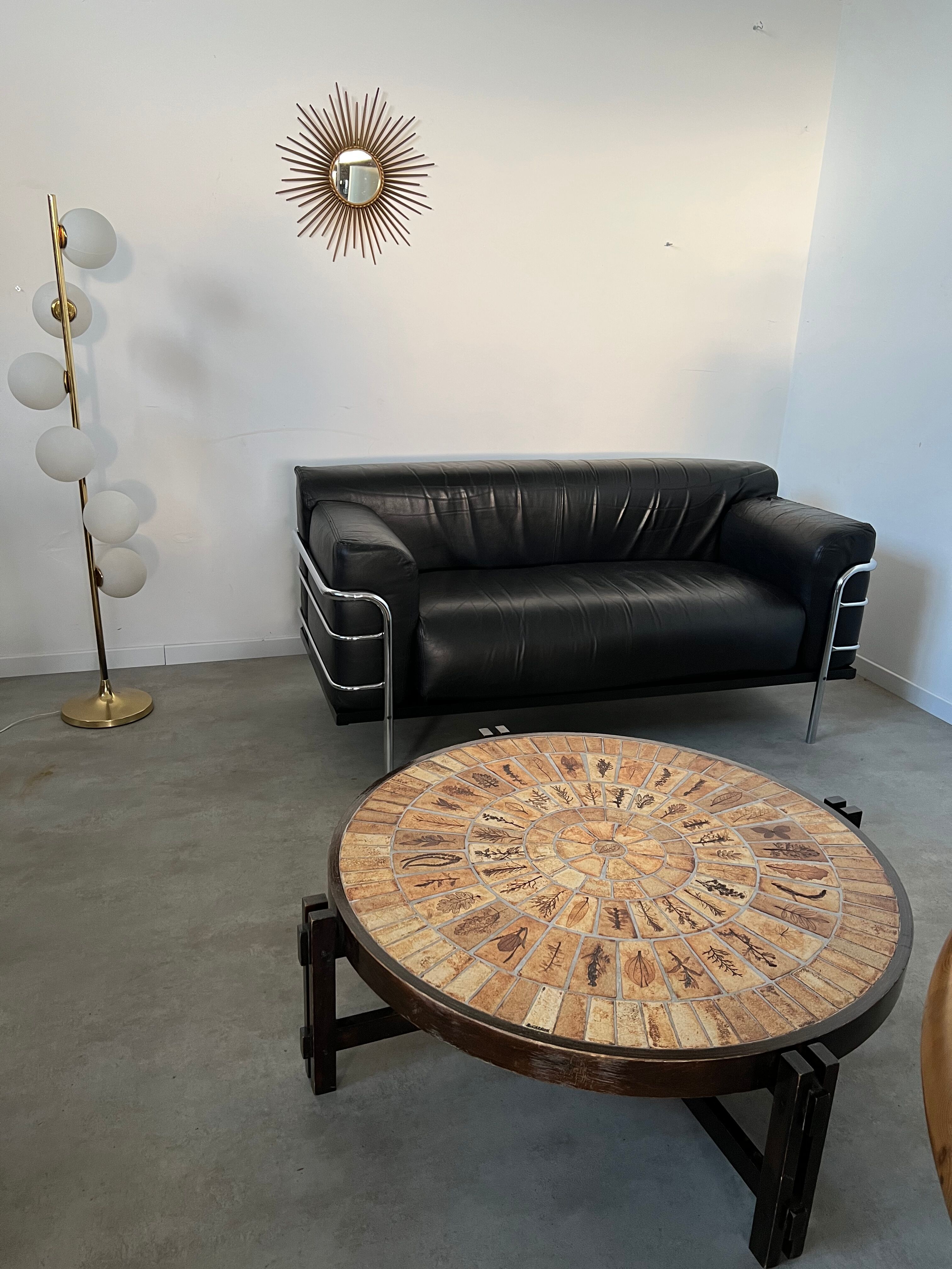 Old vintage leather and tubular metal sofa, design 70s