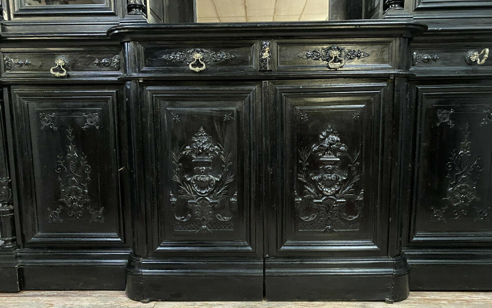 Renaissance Castle library in blackened wood with secret passage around 1850