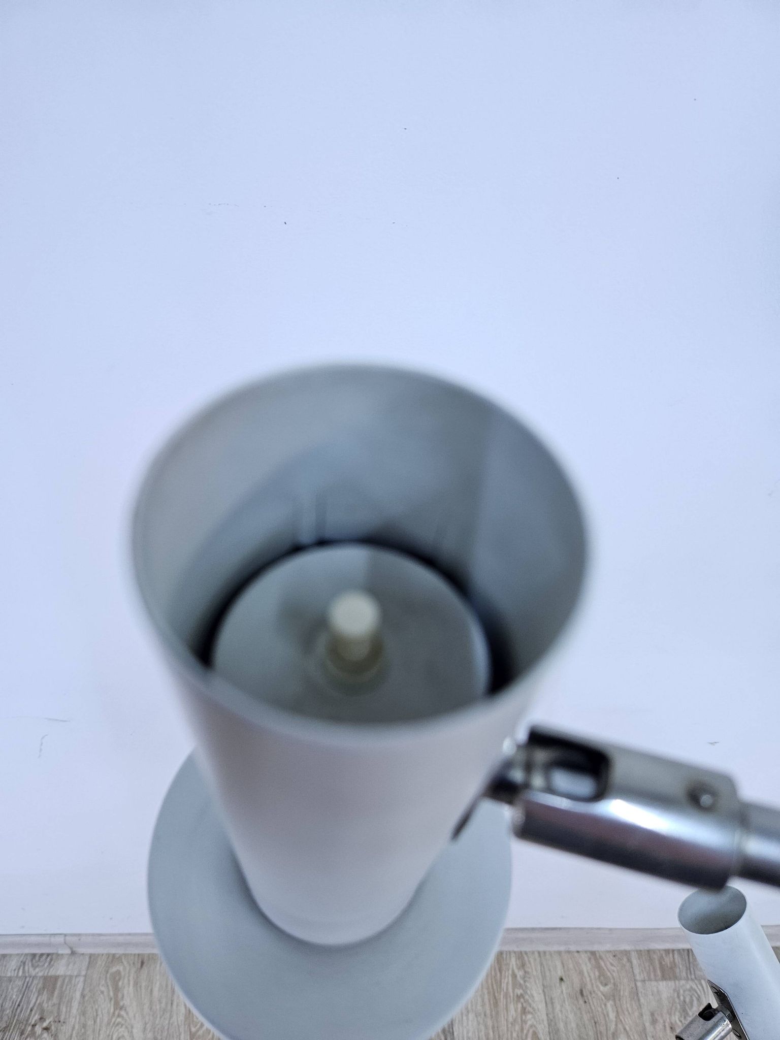 Lampe de sol blanche, Allemagne, années 1960.