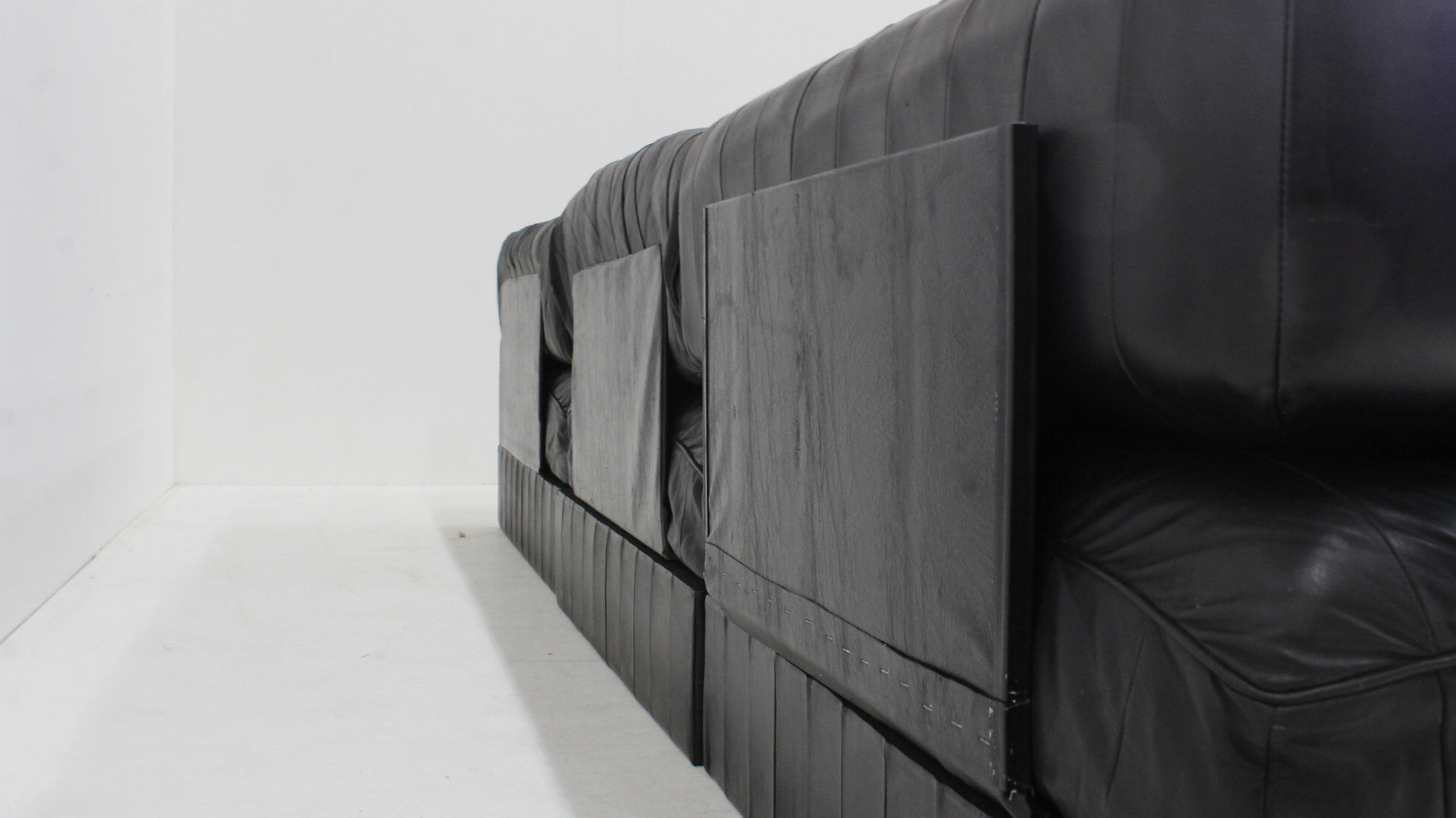 De Sede DS 88 modular sofa black leather patchwork Switzerland 1970s