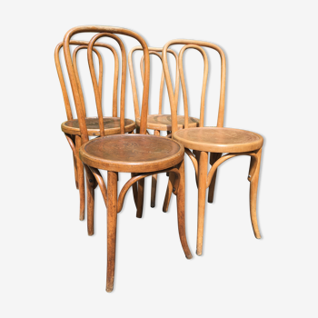 Bistro chairs called "pin"