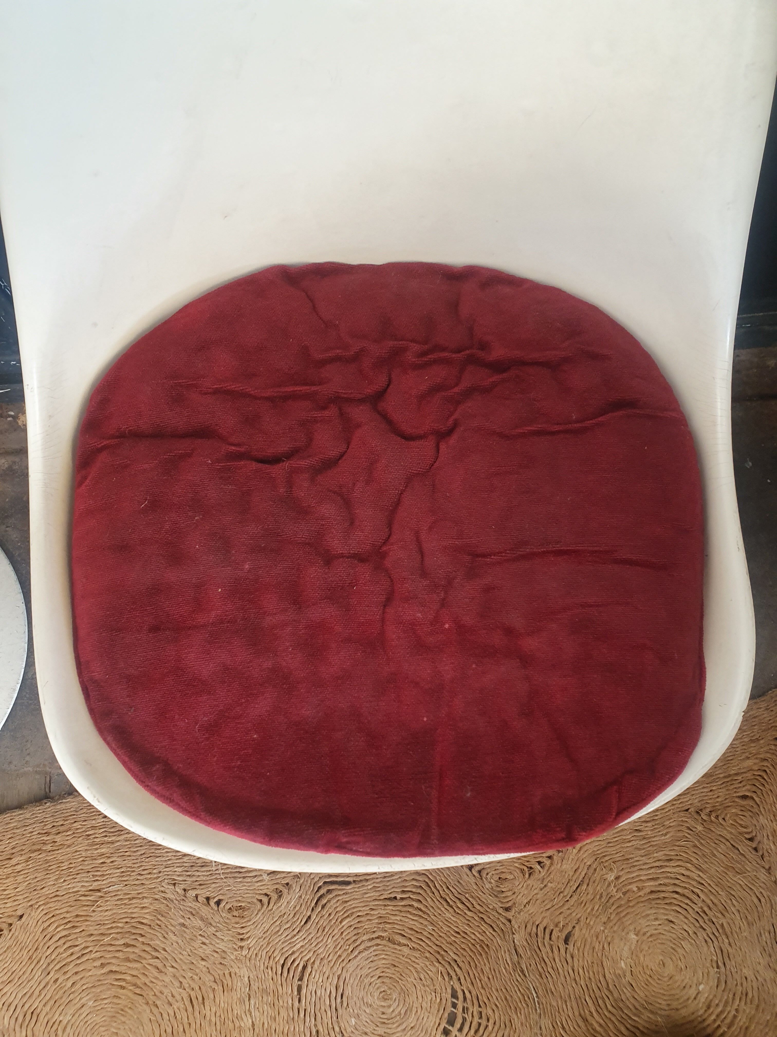 Paire de chaises par Eero Saarinen pour Knoll