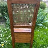 Chaise osier avec assise ouvrable