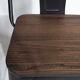 Chaise de bar de style industriel Métal noir et assise bois foncé avec dossier hauteur 66cm