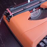 Underwood 18 Salmon Orange Typewriter