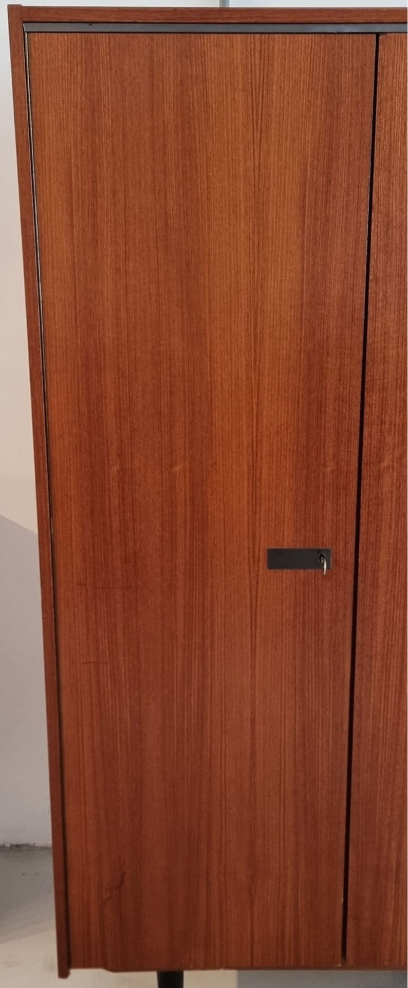 Armoire du milieu du siècle
