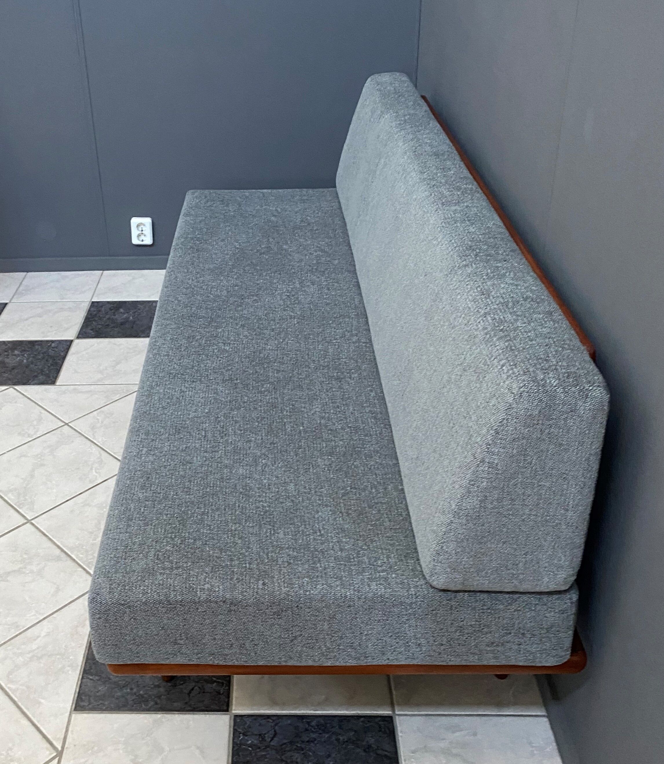 Daybed by Peter Hvidt for France & Daverkosen