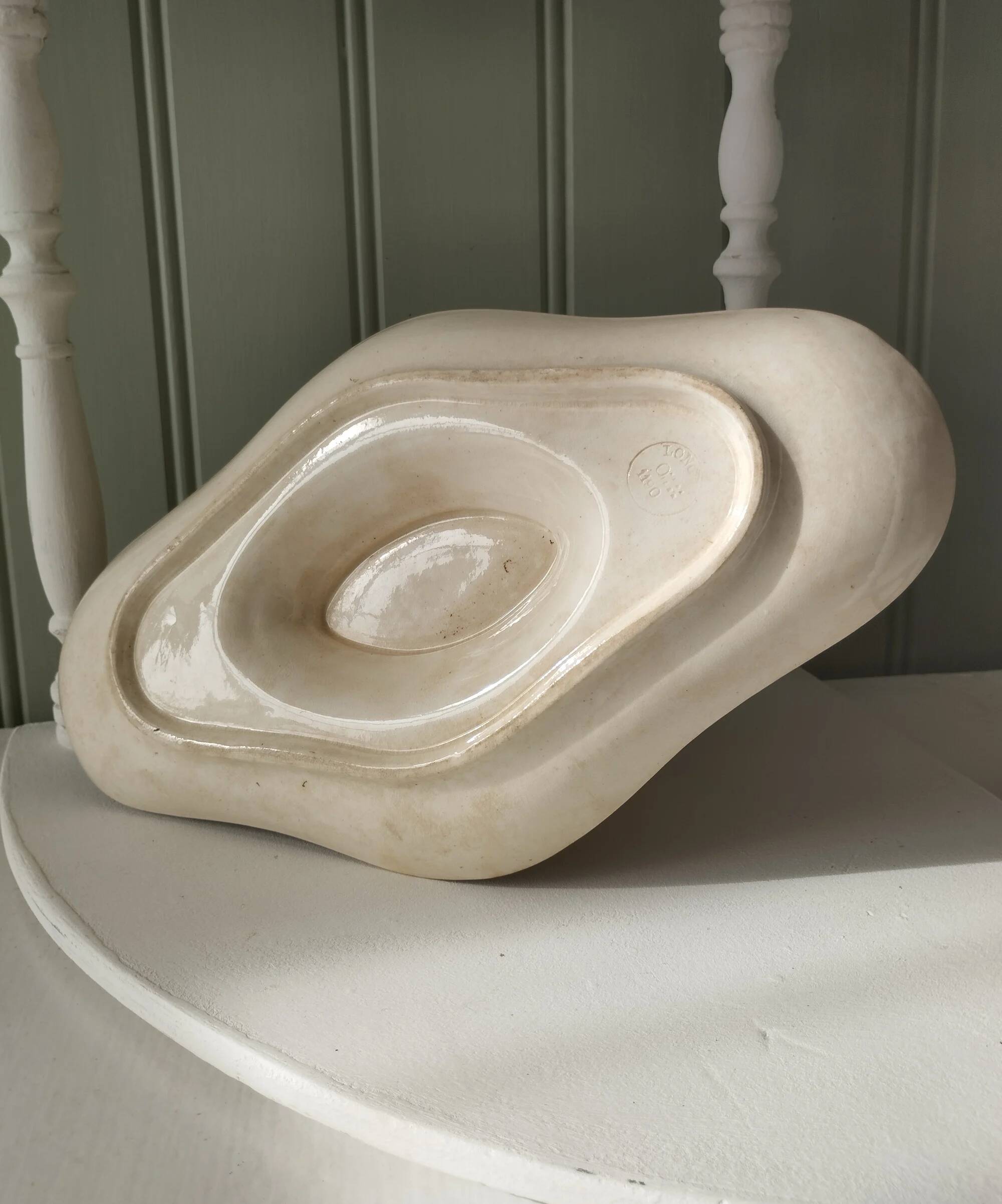 Longwy "Mésange" - Sauce boat on a polychrome ironstone base