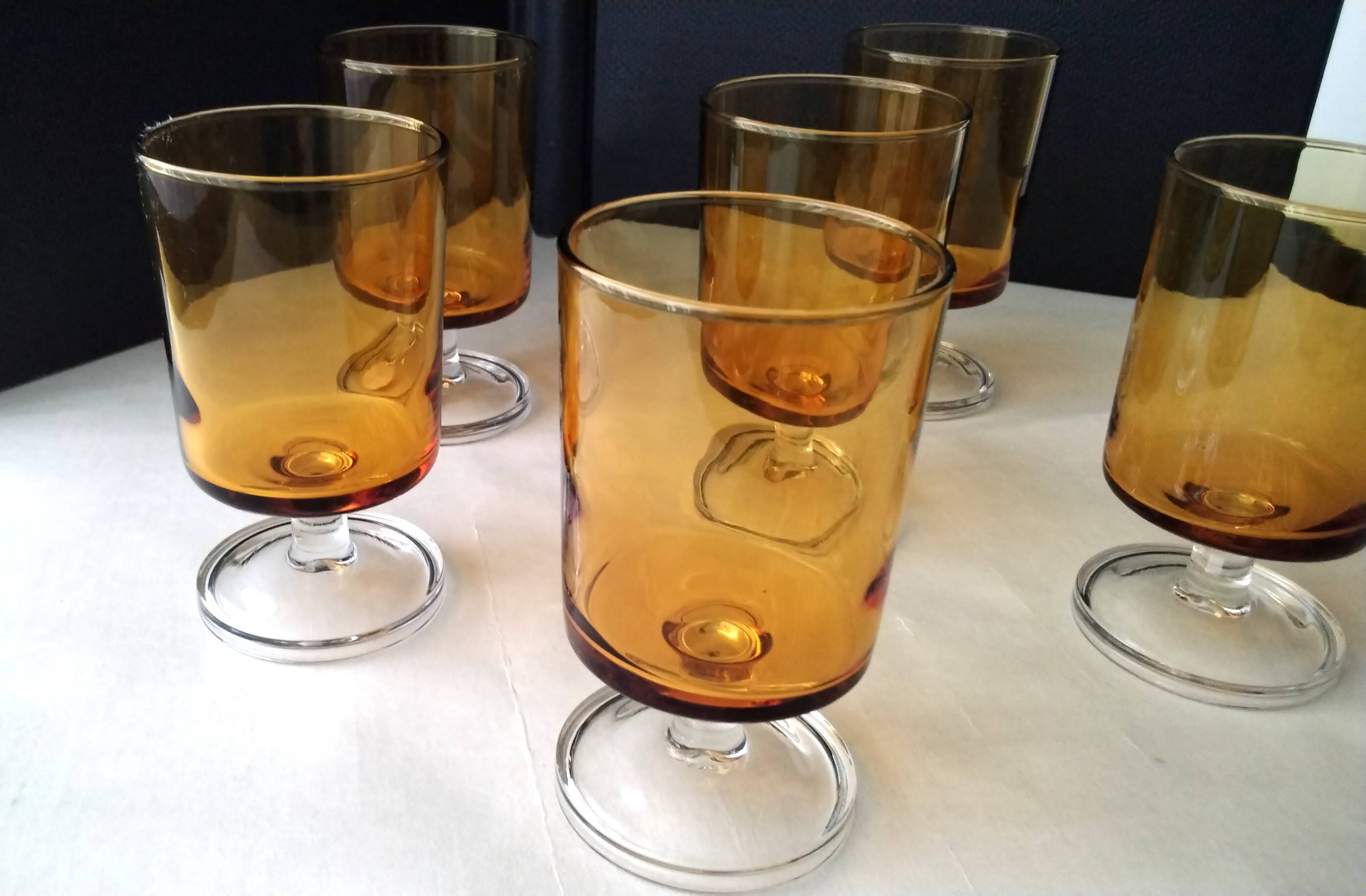 6 Luminarc wine glasses Amber colour
