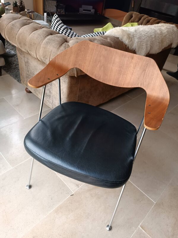 Chaises 675 Robin Day pour Habitat