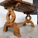 Table artisanale en orme massif, art populaire