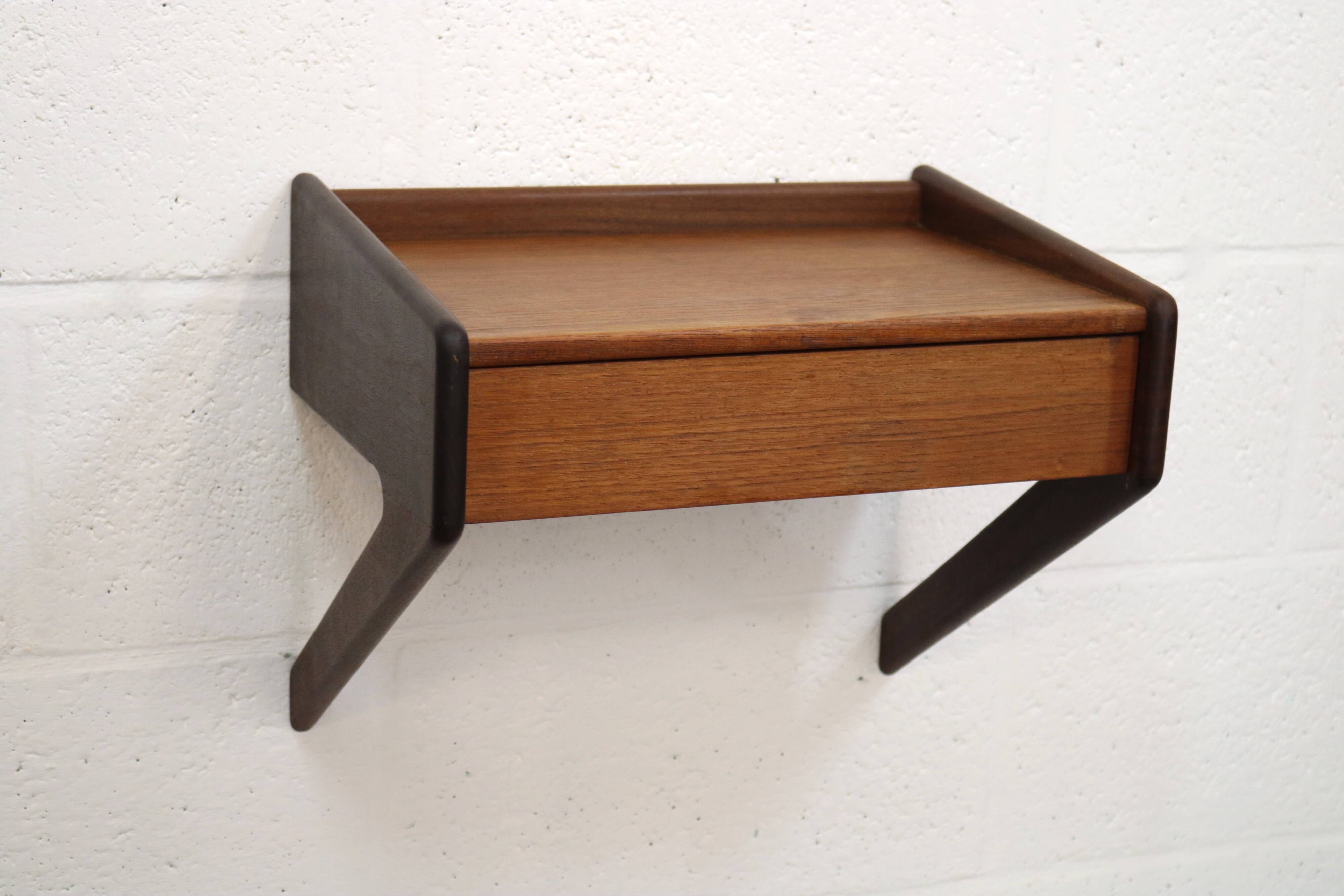 Floating nightstand  in teak wood by Sigfred Omann for Olholm Mobelfabrik