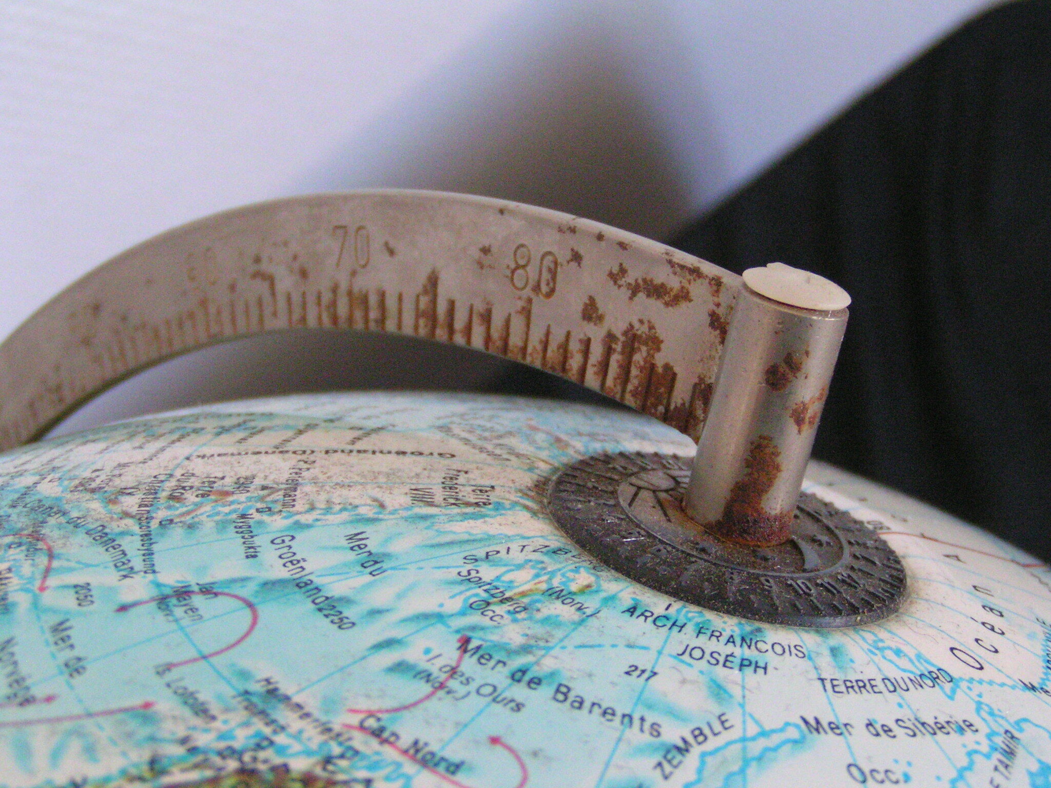 Globe scan globe 1976