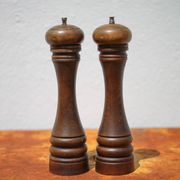 Marlux large model salt and pepper shaker, vintage wooden pepper mill and salt shaker