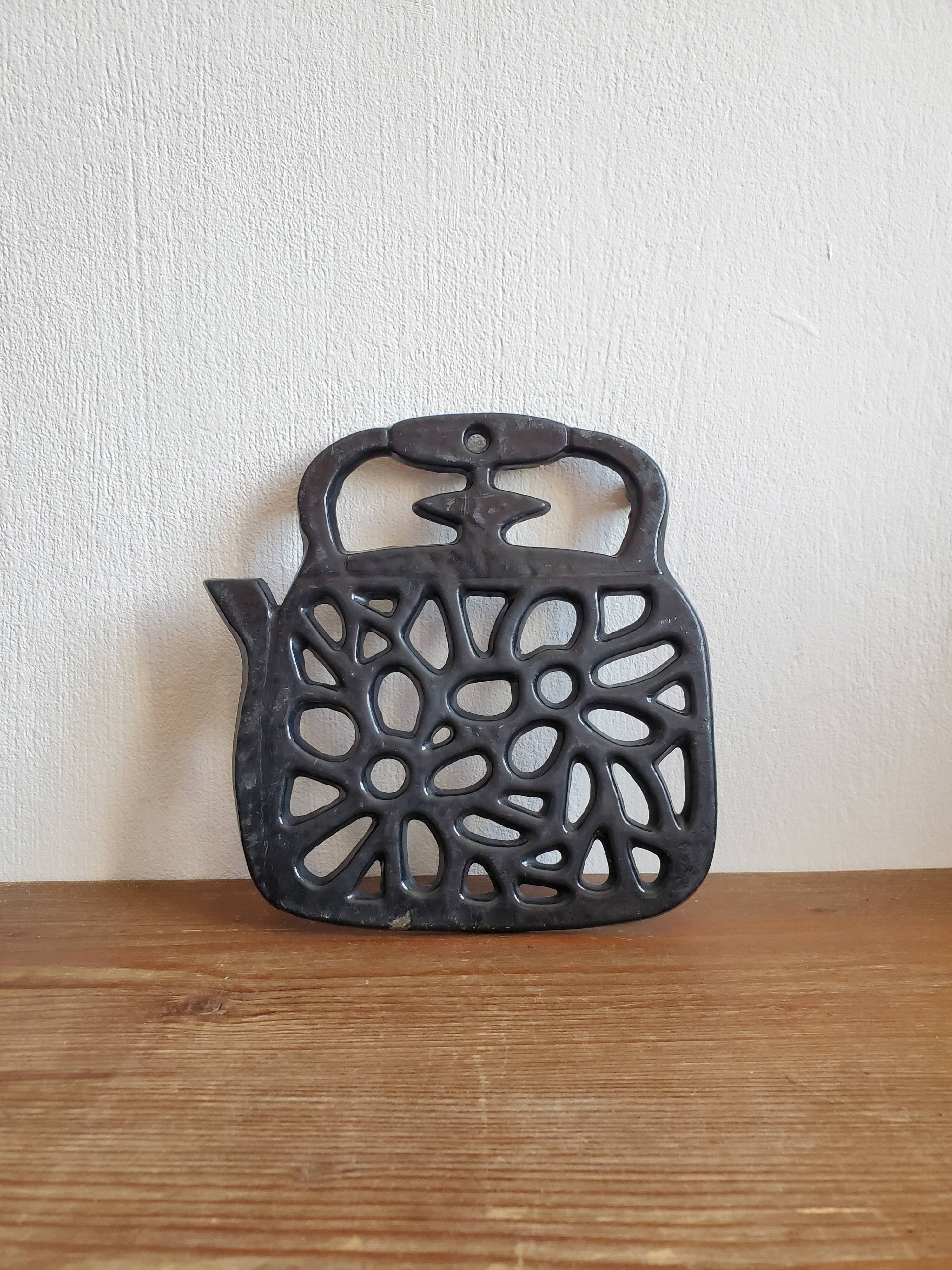 Enamelled cast iron trifle in the shape of a kettle, teapot