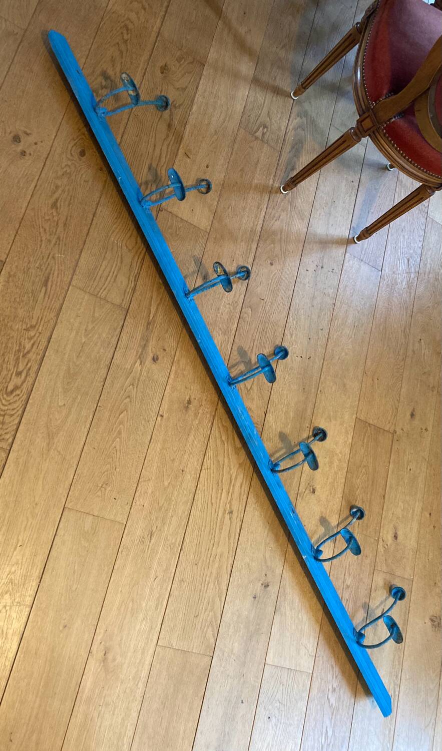 Wall-mounted coat rack with 7 hooks, length 191 cm