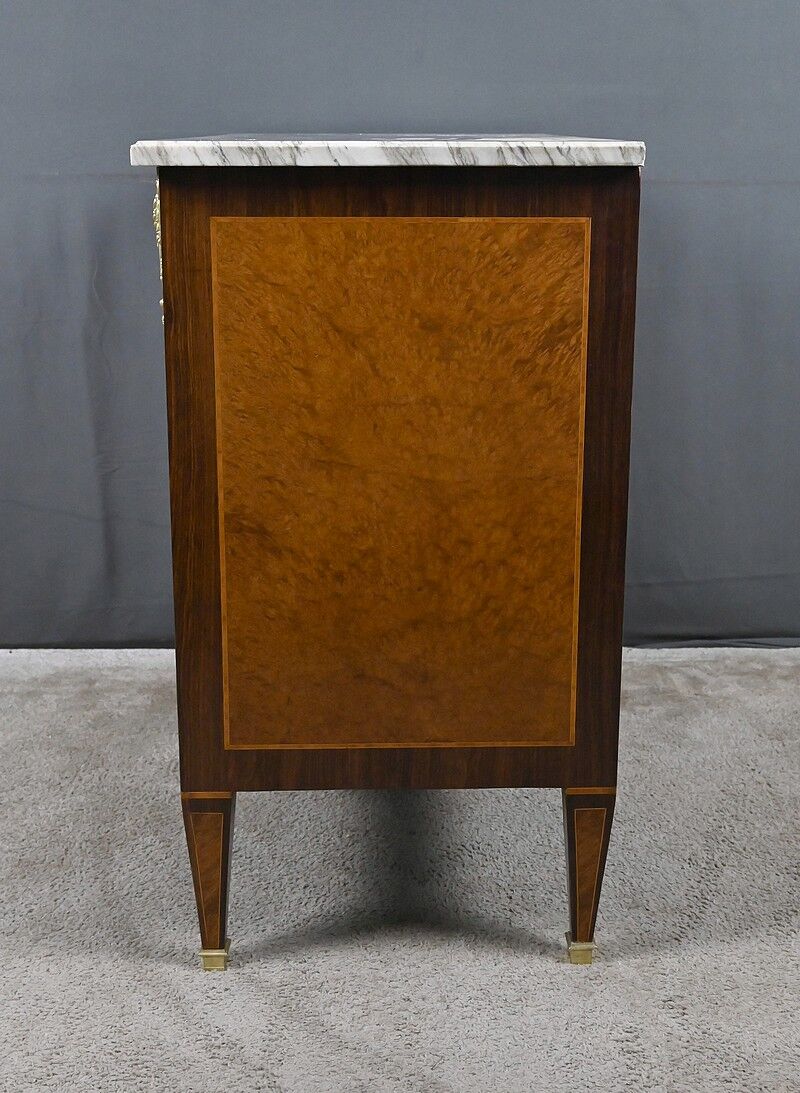 Small chest of drawers in amboyna and rosewood, Louis XVI style – 1940