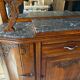 Buffet vaisselier Art déco ancien en bois massif et marbre
