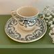 Tasse ancienne en terre de fer modèle guirlande de au planteur de caïffa