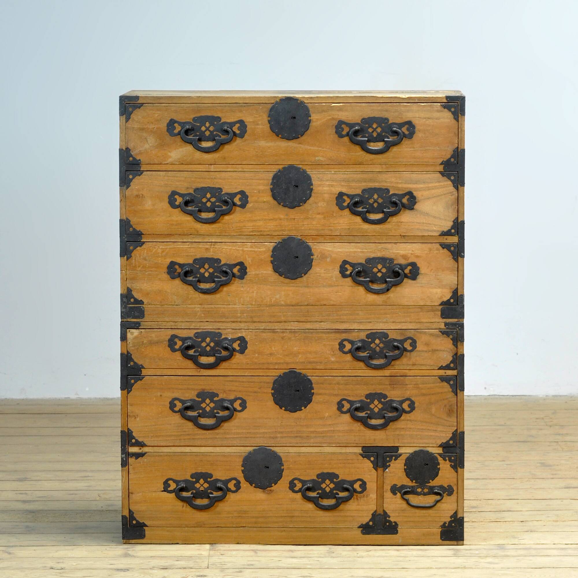Japanese Tansu chest of drawers, circa 1870