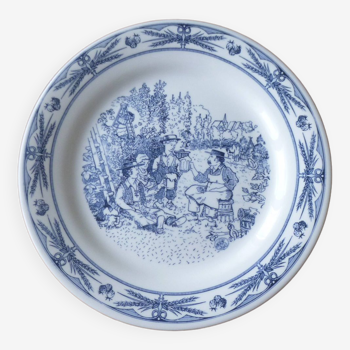 Assiette plate Gien   Scène de vie en Alsace