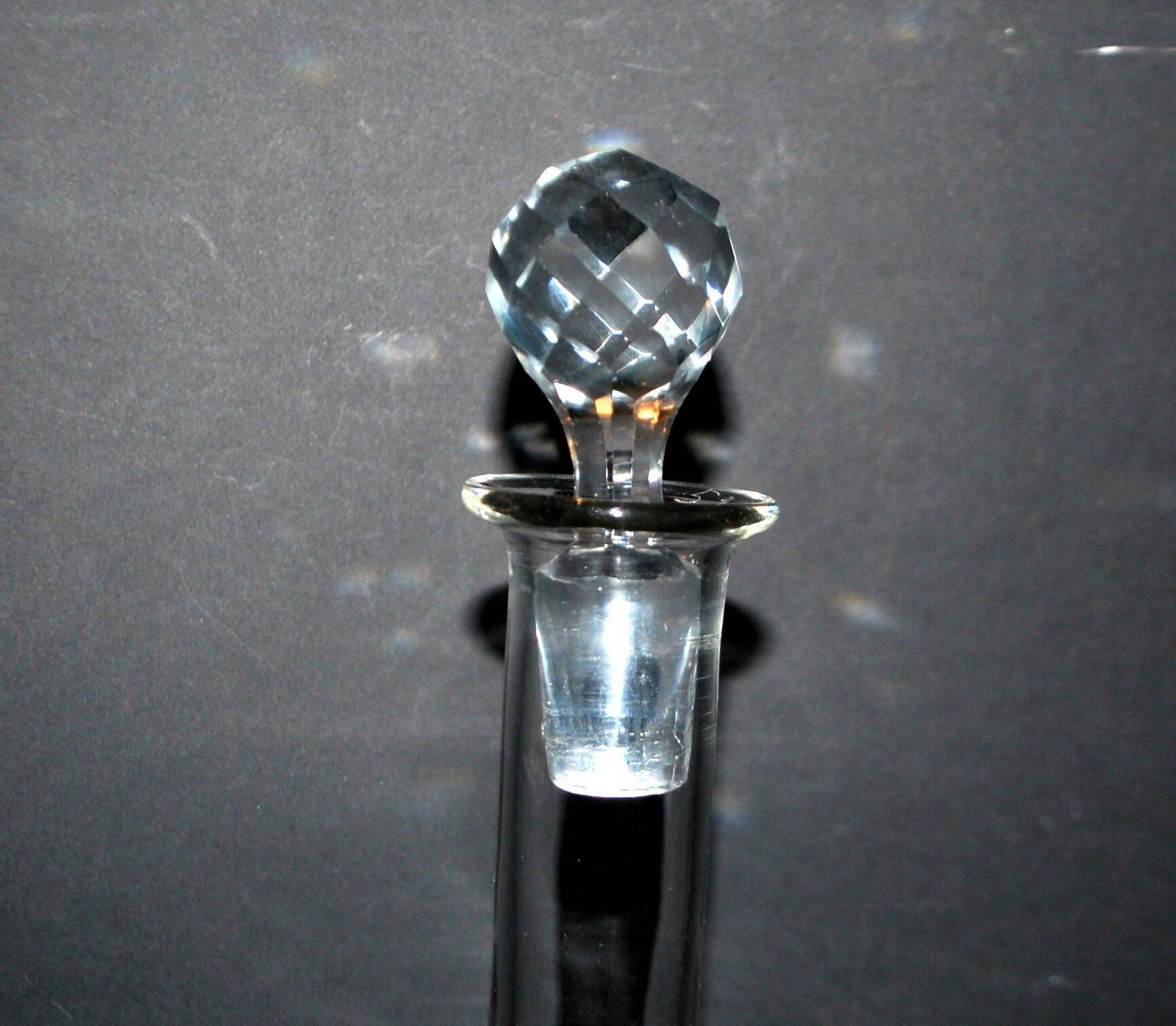Carafe ancienne gravée frise de laurier 1900