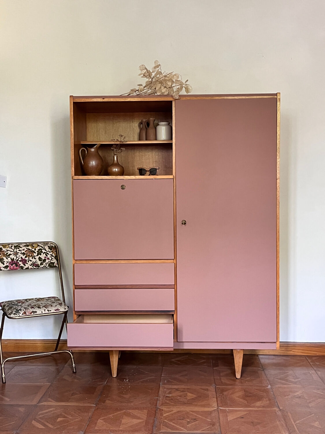 Wardrobe & chest of drawers old pink and wood