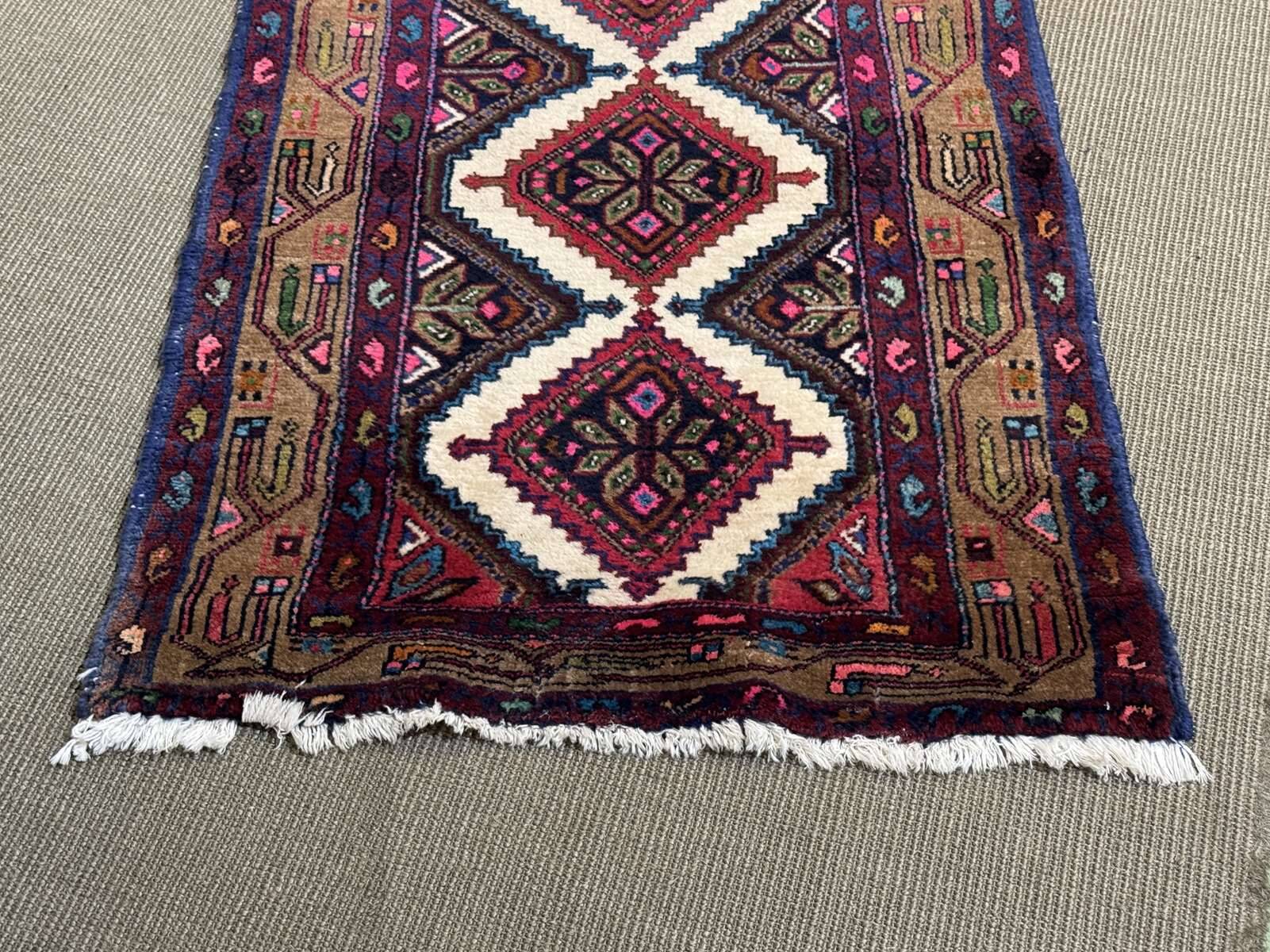 Tapis iranien en laine fait main