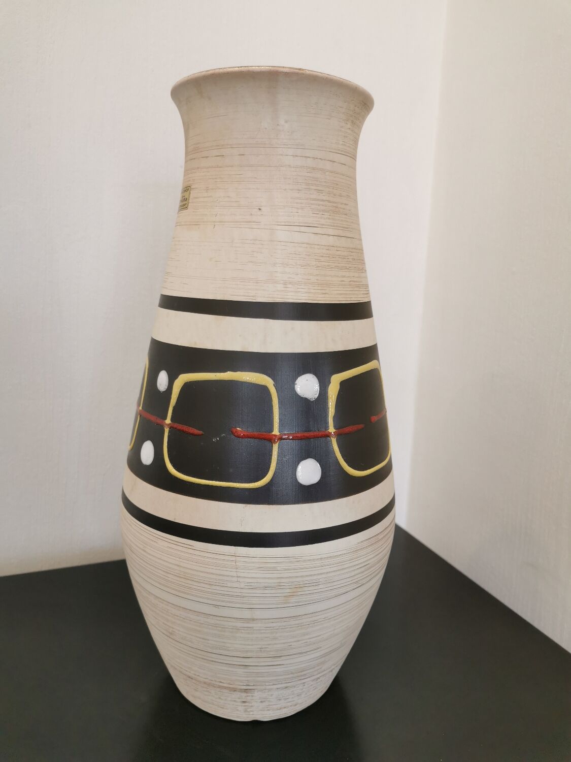 Cartens vase. Geometric vintage