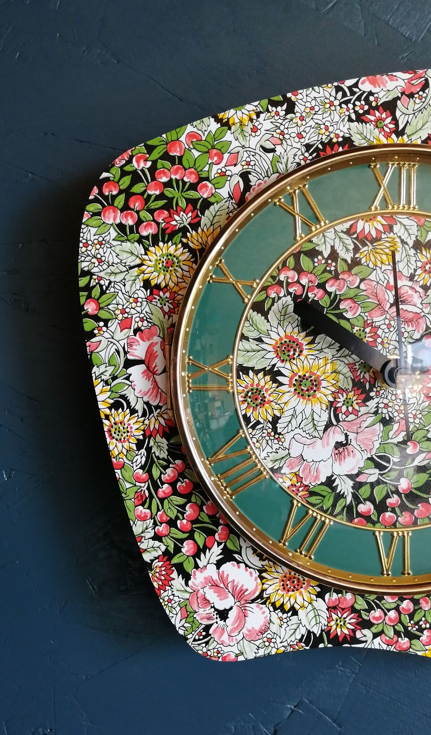 Vintage clock silent wall pendulum "Flowers Cherries"